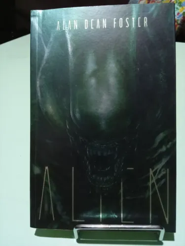 Livro Alien de Alan Dean Foster editora Aleph