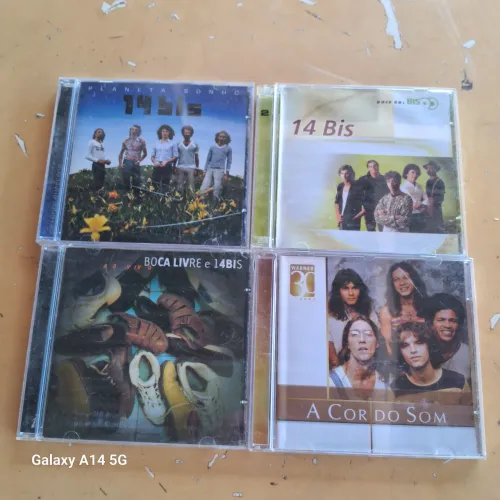 CDs A cor do som e 14 bis