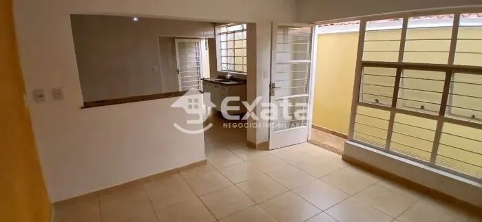 Casa Padrão à venda em Vila Hortência, Sorocaba - 4 dormitórios e suíte