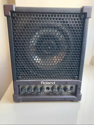 Roland Cube CM30 amplificador cubo teclado