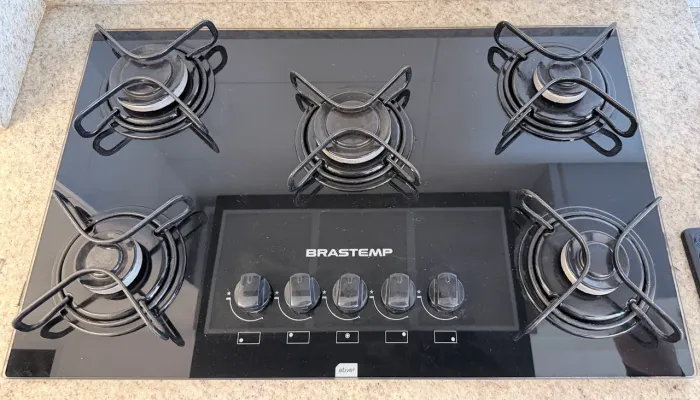 Cooktop 5 bocas Brastemp mesa de vidro preto