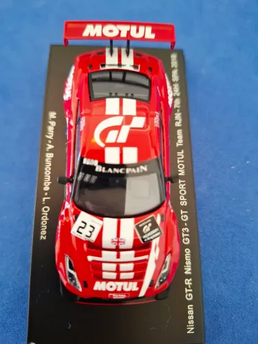 Miniatura Nissan GT-R GT3 SPORT MOTUL 1:64