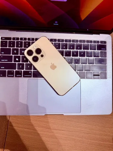 iPhone 14 Pro 128GB Bateria 84% conservado 