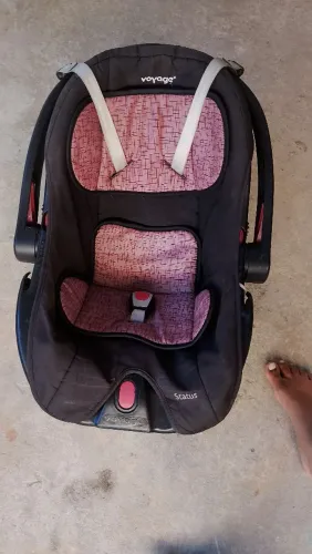 Bebê conforto, estou vendendo por que meu filho não cabe mais