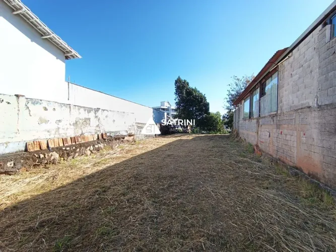 Lote/Área/Terreno com mais de 600m² na Rua Direita, Centro Histórico de Santa Luzia/MG