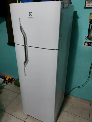 geladeira Electrolux gelo seco 260L