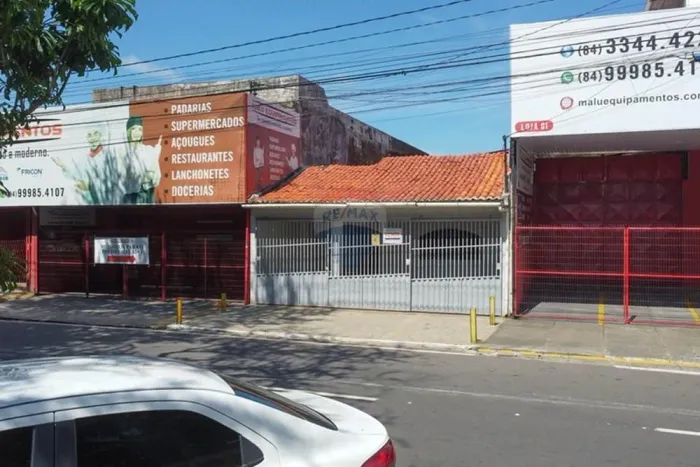 VENDE-SE CASA NO ALECRIM
