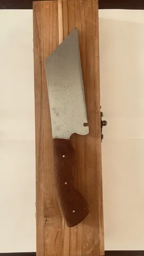 Faca artesanal feita à mão 