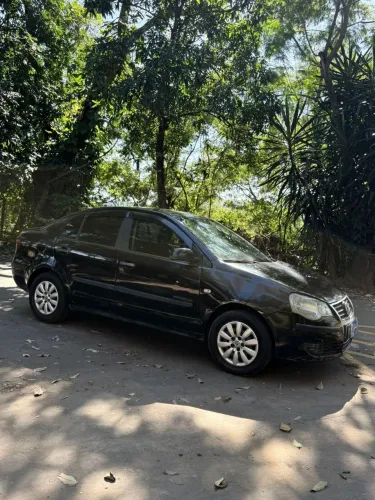 Volkswagen Polo Sedan 1.6 MI 101cv 8V 4P 2004
