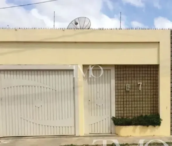 Casa à Venda no Bairro Dom Tomaz em Juazeiro, Bahia