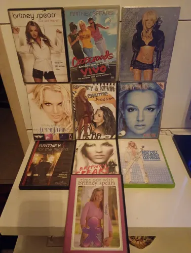 COLEÇÃO DE DVDS DA BRITNEY SPEARS