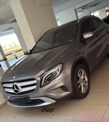 Mercedes-Benz GLA 200 Adv. 1.6/1.6 TB 16V Flex Aut. 2016