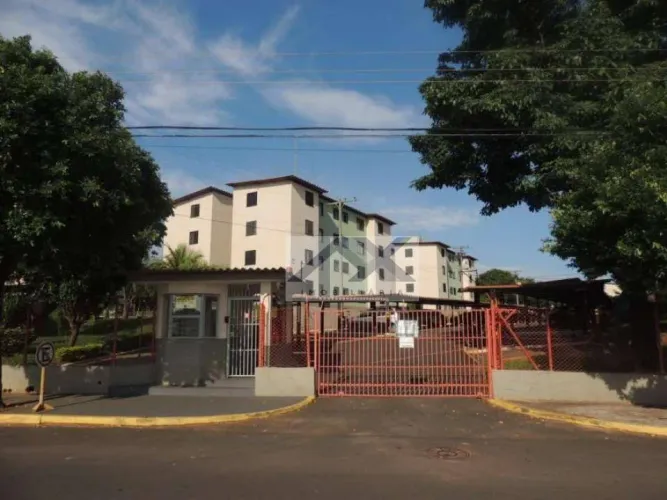 Apartamento com 3 dormitórios para alugar, 64 m² por R$ 1.660,00/mês - Flamboyants Residen