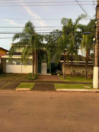 Vendo uma Linda Casa no Condomínio Vila da Eletronorte tem 390 metros quadrados com 4 quar