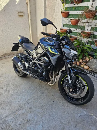 Kawasaki Z900 2024 / 2025