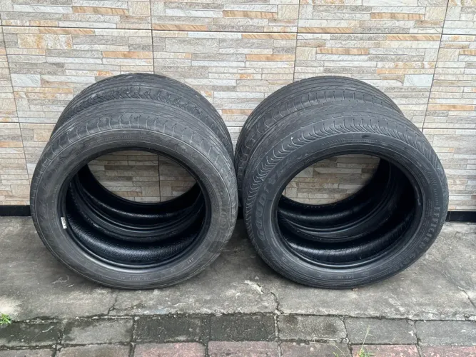 Pneus Goodyear 185/55 R16 - EfficientGrip Performanc