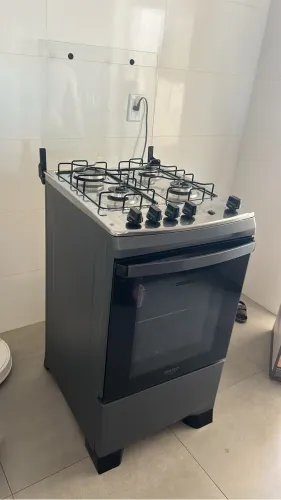Fogão 4 bocas DAKO pouco usado, estado excelente 