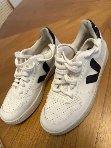 Tênis VERT feminino 34