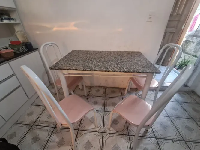 Mesa de cozinha granito legítimo + 4 cadeiras base firme - SBC 