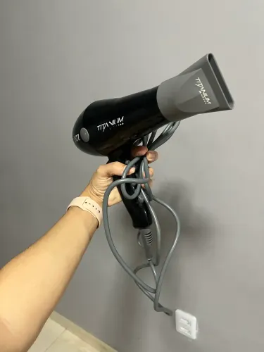 Secador lizz titanium