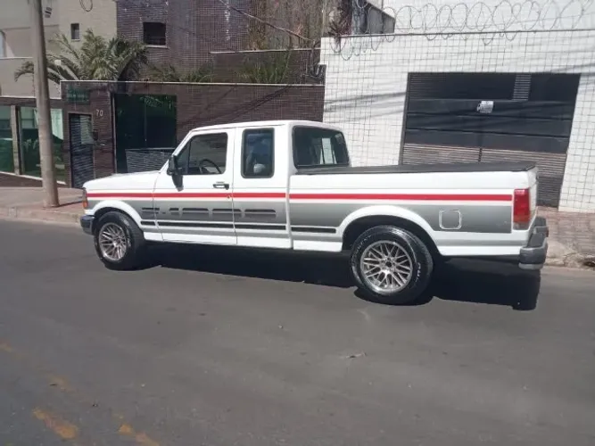 Ford F-1000 XL 4.9i CE 1998