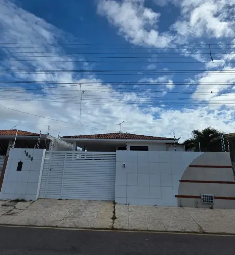 Casa com 4 dormitórios à venda, 210 m² por R$ 640.000,00 - Cristo Redentor - João Pessoa/P