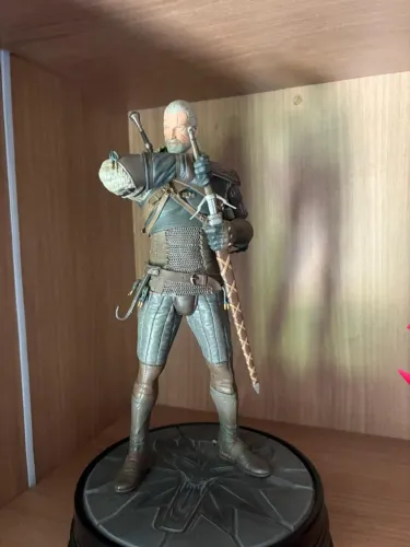Dark Horse FIGURE THE WITCHER 3 - GERALT DE RIVIA.