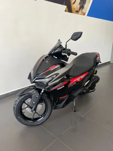 A nova Yamaha Aerox 155 chegou para quem quer desempenho de moto com praticidade de scoote
