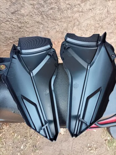 Lateral da Yamaha factor 150 