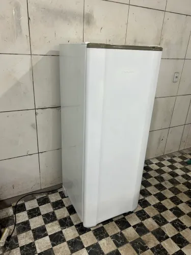 Geladeira Esmaltec usada. Entrega gratuita
