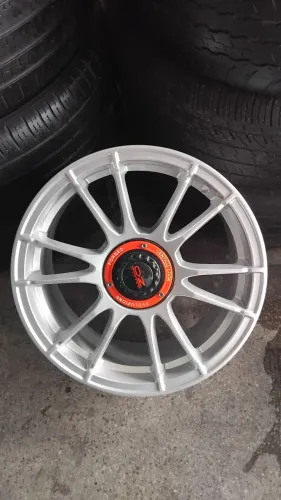 Vendo rodas 17 furacão mute 4 por 100 e 4 por 108