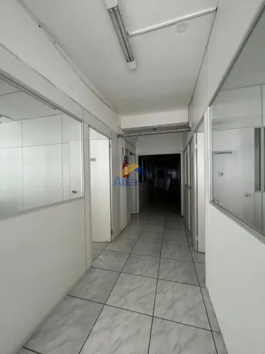 Sala Comercial para locação com 700m² no Centro de Itajaí/SC