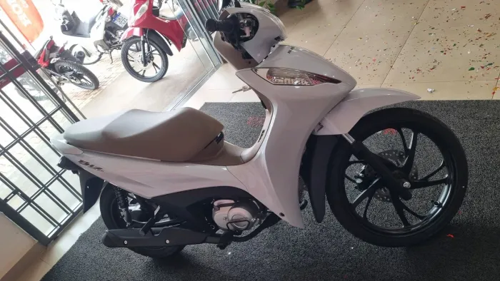 Biz EX 125 branca honda
