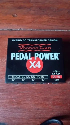 Fonte Voodoo Lab X4 para pedais 9V 1A - MXR Landscape Kraftman True Tone Strymon T rex
