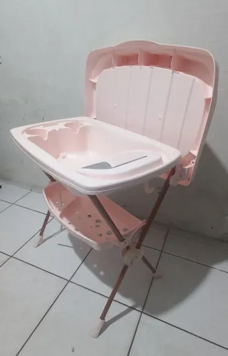 Banheira Galzerano com trocador semi nova.