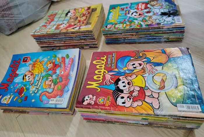 Lote com 20 gibis da Magali, Panini, primeira série
