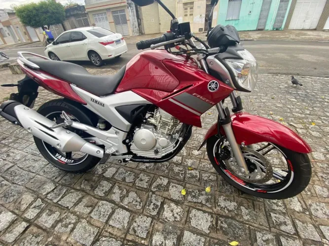 Fazer 250