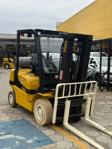 Empilhadeira GLP Yale 40mx  