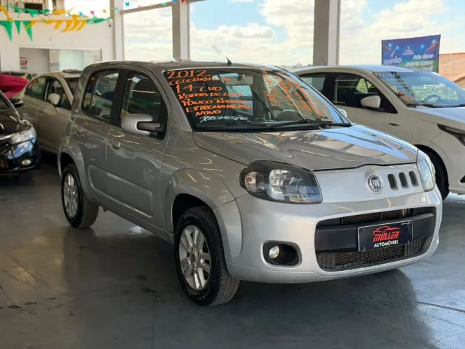Fiat Uno Attractive 1.4 EVO Fire Flex 8V 4P 2012