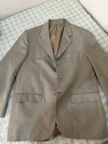 Terno novo tamanho 50 (blazer) e 44 (calça) 