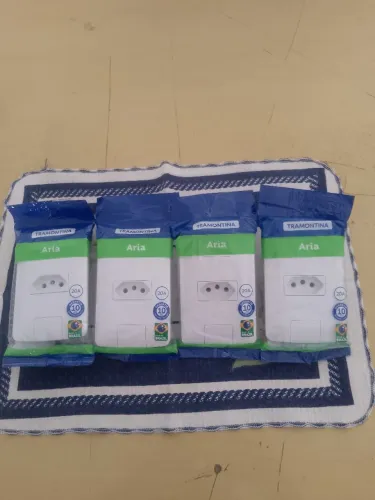 Kit 4 Tomadas simples Tramontina 20A