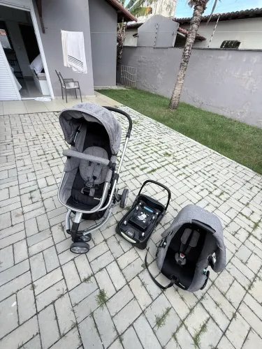 Carrinho de Bebê com Base e Bebê Conforto Safety 1st