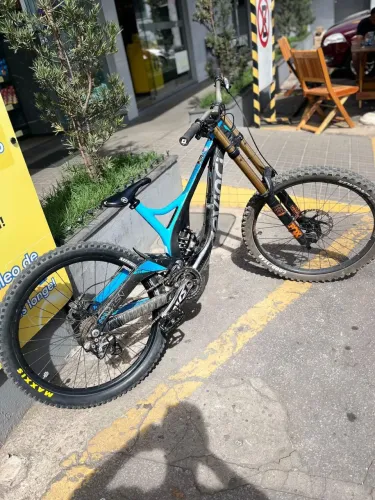QUADRO Devinci em carbono