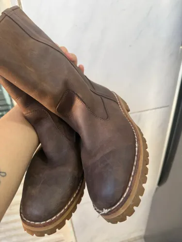Bota usada TAM 35 $70