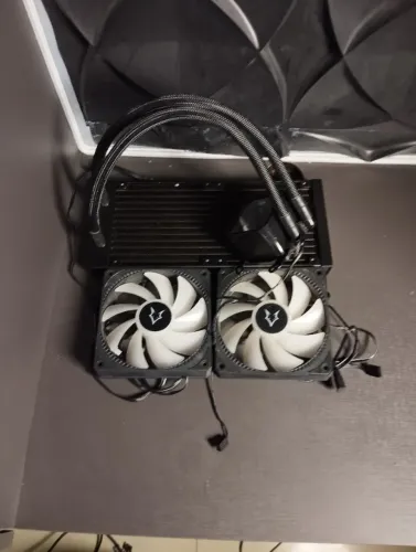 Walter cooler 240 mm Full RGB com tela espelhada