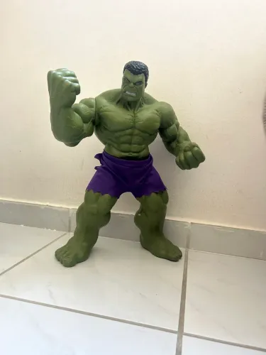 Vendo Hulk gigante por apenas R$150,00 ?