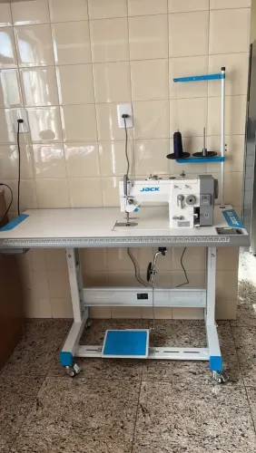 Máquina Zig Zag industrial Jack 20u
