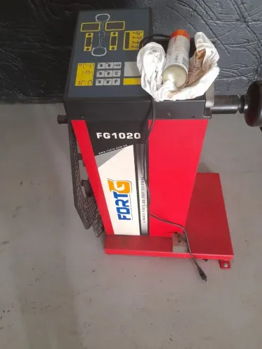 Balanceadora de rodas motorizada/manual