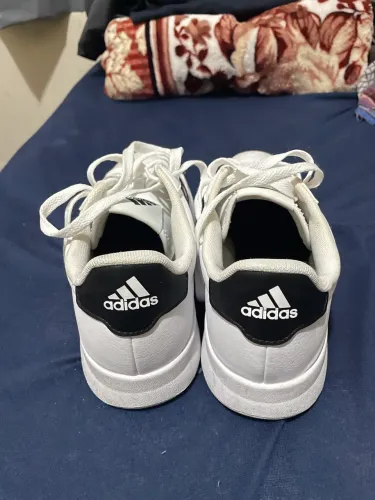 Tênis Adidas