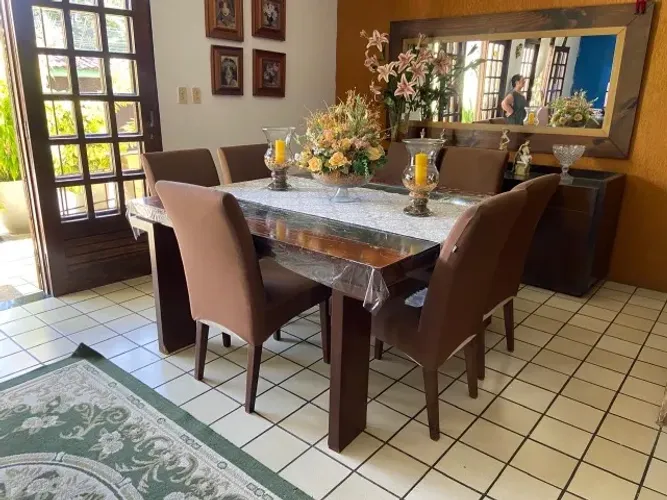 Mesa de jantar em vidro